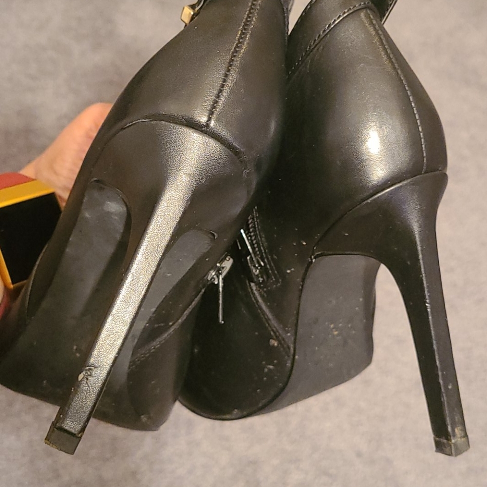 Boots - Picture 7 of 8